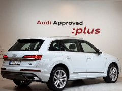 Photo of the vehicle Audi Q7