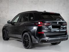 Photo of the vehicle BMW X5