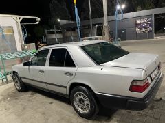 Фото авто Mercedes-Benz W124