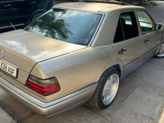 Сүрөт унаа Mercedes-Benz W124