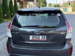 Фото авто Toyota Prius v (+)