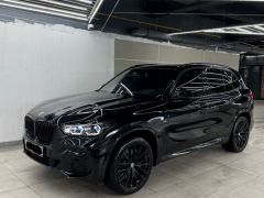 Photo of the vehicle BMW X5