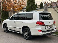 Photo of the vehicle Lexus LX