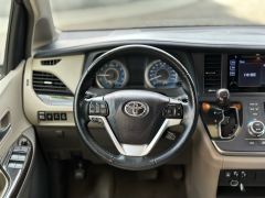 Сүрөт унаа Toyota Sienna