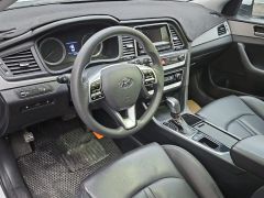 Photo of the vehicle Hyundai Sonata