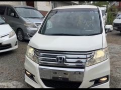 Фото авто Honda Stepwgn