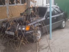 Сүрөт унаа Mercedes-Benz W124