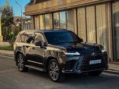 Photo of the vehicle Lexus LX