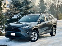 Сүрөт унаа Toyota RAV4