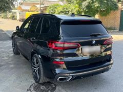 Photo of the vehicle BMW X5