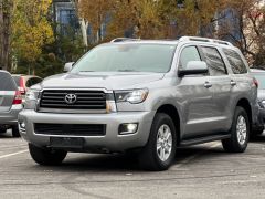 Фото авто Toyota Sequoia