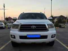 Сүрөт унаа Toyota Sequoia