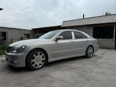 Photo of the vehicle Toyota Crown