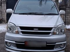 Photo of the vehicle Toyota HiAce