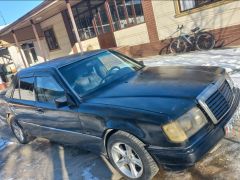 Сүрөт унаа Mercedes-Benz W124