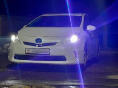 Сүрөт унаа Toyota Prius v (+)