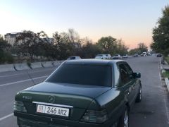 Сүрөт унаа Mercedes-Benz W124