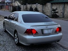 Photo of the vehicle Toyota Crown