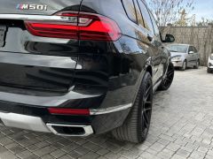 Photo of the vehicle BMW X7