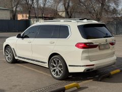 Photo of the vehicle BMW X7