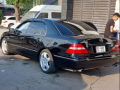 Photo of the vehicle Lexus LS