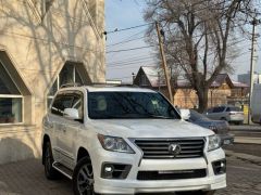 Photo of the vehicle Lexus LX