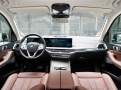 Photo of the vehicle BMW X7