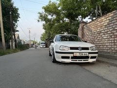 Сүрөт унаа Volkswagen Golf GTI