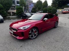 Photo of the vehicle Kia Stinger