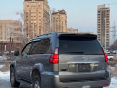 Photo of the vehicle Lexus GX