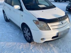 Сүрөт унаа Toyota Ist