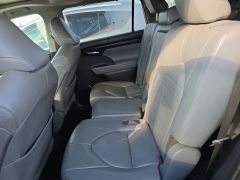 Photo of the vehicle Toyota Highlander