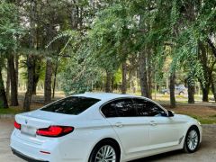 Photo of the vehicle BMW 5 Series