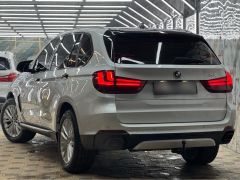 Photo of the vehicle BMW X5