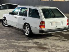 Сүрөт унаа Mercedes-Benz W124