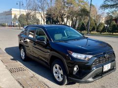 Сүрөт унаа Toyota RAV4