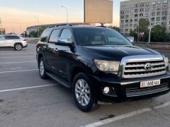 Сүрөт унаа Toyota Sequoia