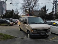 Photo of the vehicle Ford Econoline