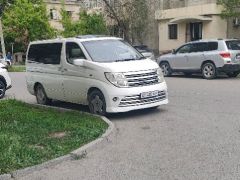 Сүрөт унаа Nissan Elgrand