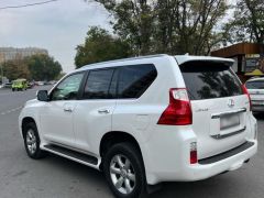 Photo of the vehicle Lexus GX