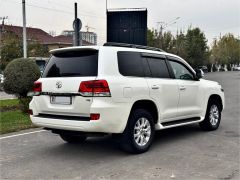 Сүрөт унаа Toyota Land Cruiser