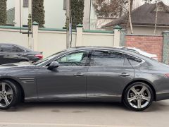 Photo of the vehicle Genesis G80