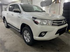 Сүрөт унаа Toyota Hilux