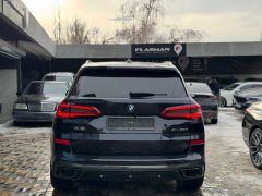 Photo of the vehicle BMW X5