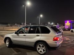 Photo of the vehicle BMW X5