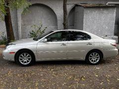 Photo of the vehicle Lexus ES