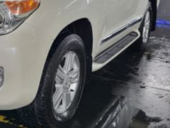 Photo of the vehicle Toyota Land Cruiser