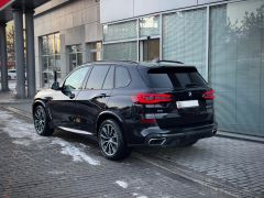 Photo of the vehicle BMW X5