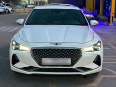 Photo of the vehicle Genesis G70