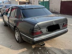 Photo of the vehicle Mercedes-Benz W124